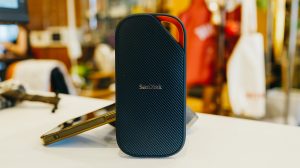 SanDisk SDSSDE82-4T00-GH25のレビュー！3800MB/sの外付けSSD
